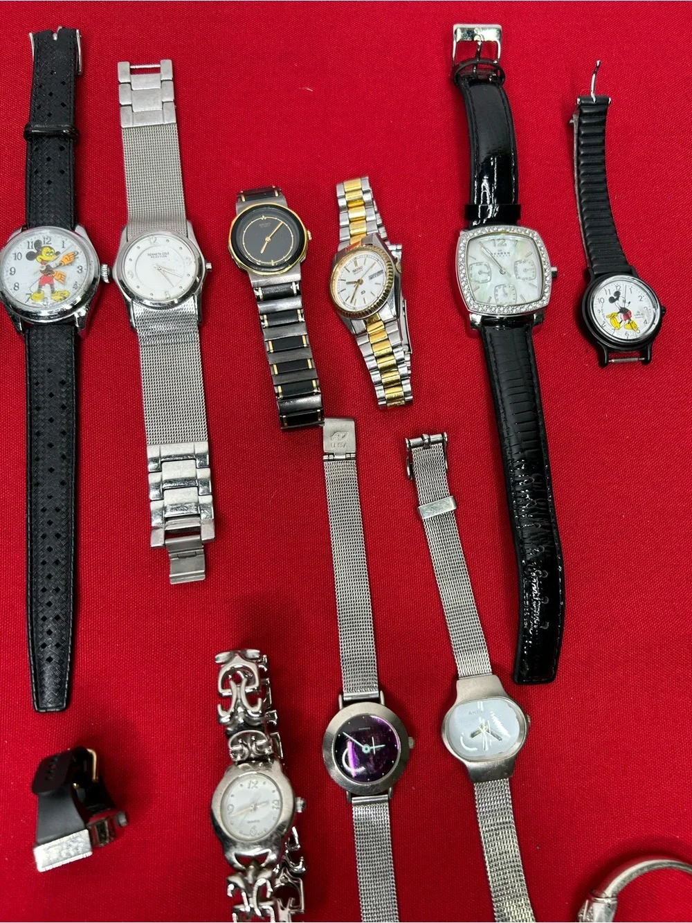 Assorted Womens Wristwatch Lot Silver Black Gold Tan Watch Bulova Seiko Android